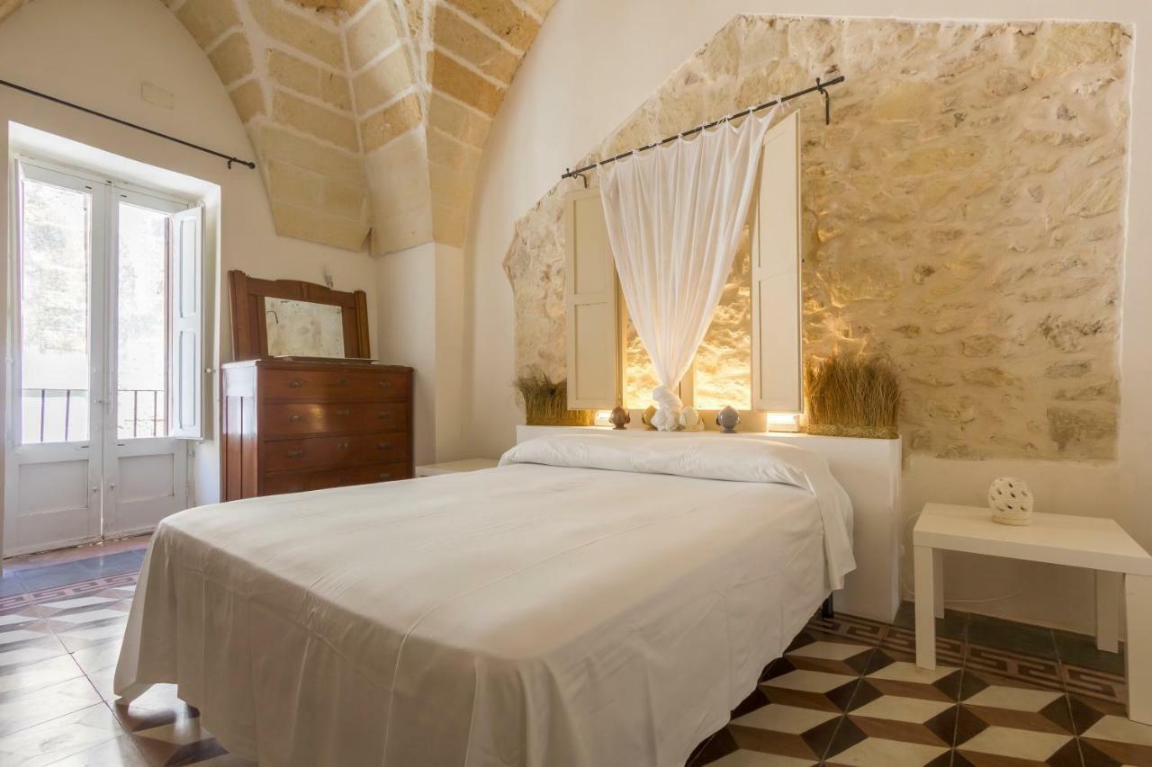 Explore The Historic City On Foot From An Old Town House Λέτσε Εξωτερικό φωτογραφία
