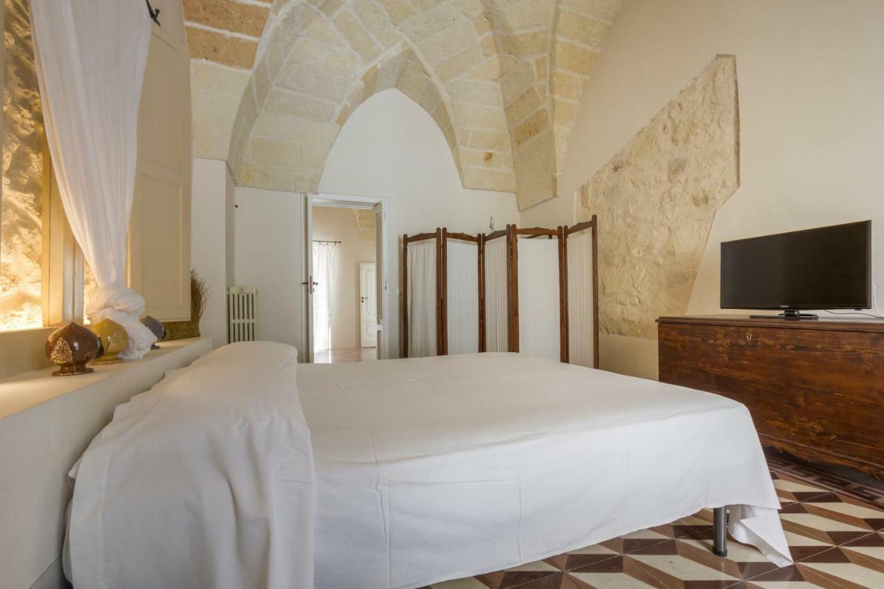 Explore The Historic City On Foot From An Old Town House Λέτσε Εξωτερικό φωτογραφία