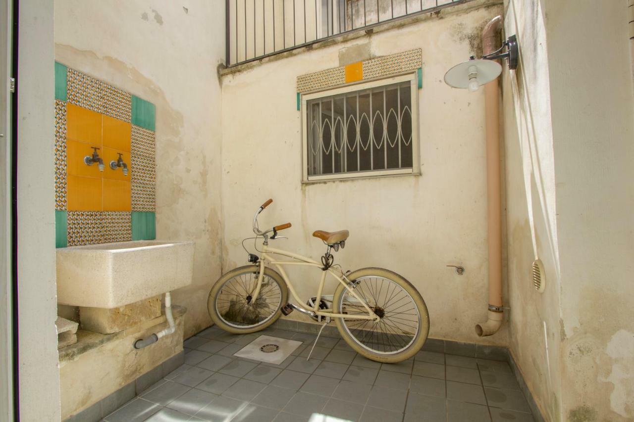 Explore The Historic City On Foot From An Old Town House Λέτσε Εξωτερικό φωτογραφία